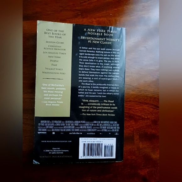 The Road by Cormac McCarthy 2008 Paperback Movie Tie-In Vintage - Picture 2 of 5